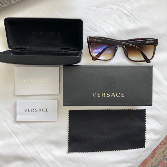 Versace Sunglasses - Picture 2 of 11